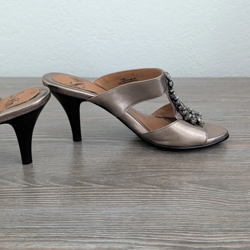 SOFFT Metallic Gold Leather Slip On Open Toe Heel Shoes Crystal Vamp 6W 6 Wide - Picture 7 of 15